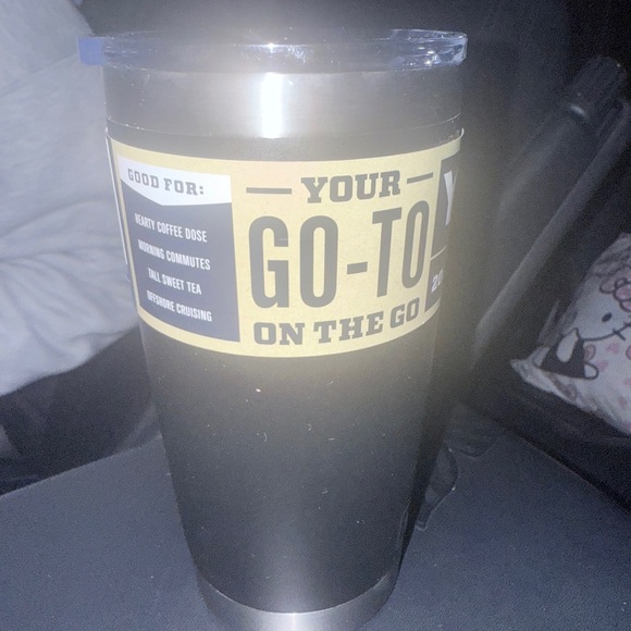 Yeti Rambler 20 oz Tumbler - Matte Black - Picture 3 of 7